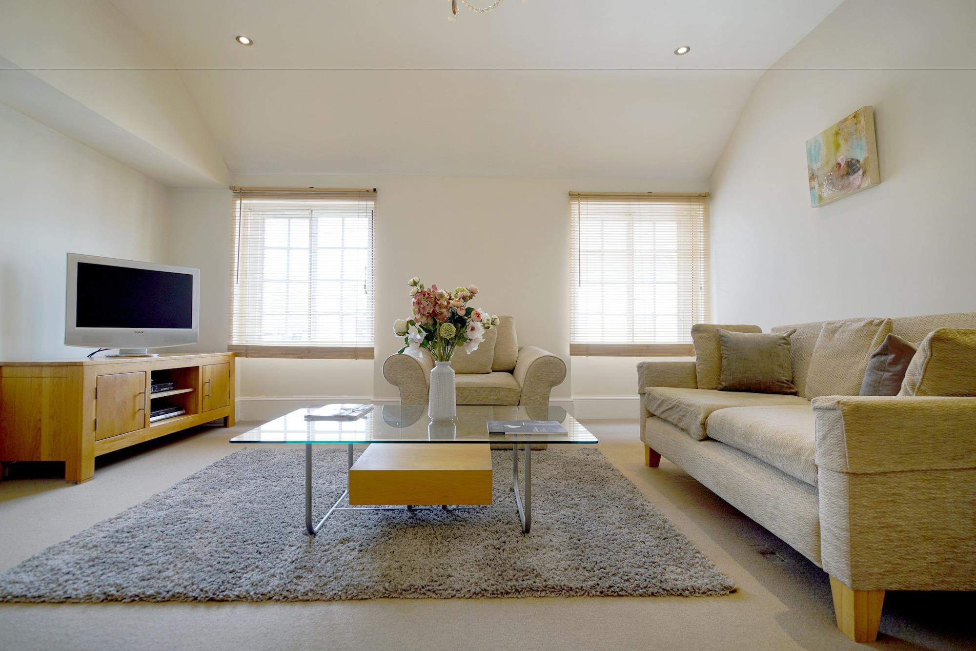 17 Hertford Street Лондон Экстерьер фото