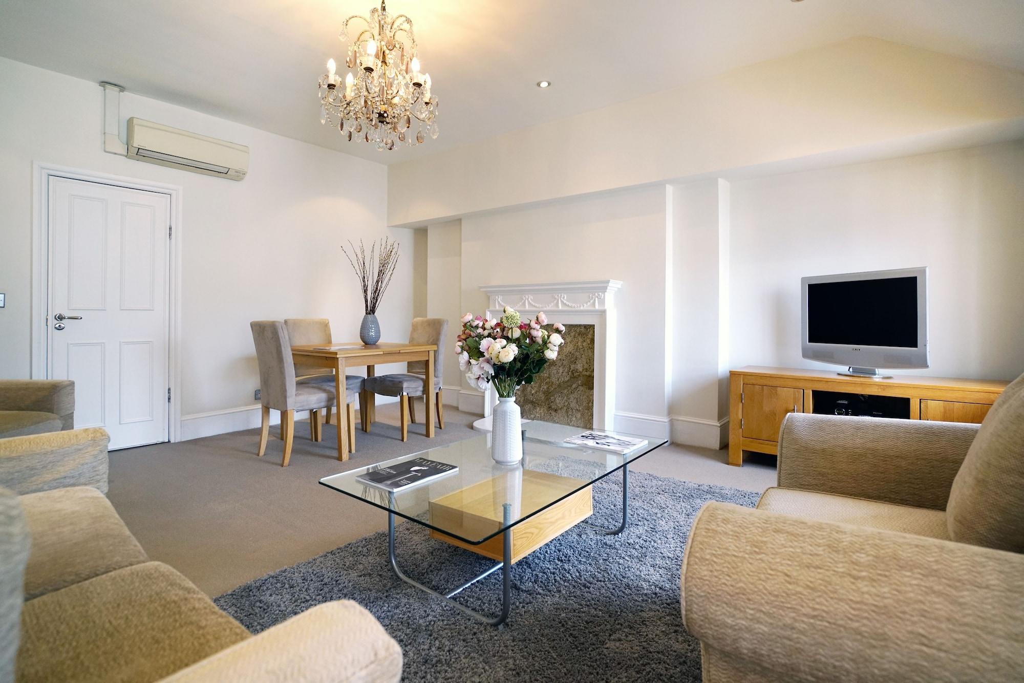 17 Hertford Street Лондон Экстерьер фото