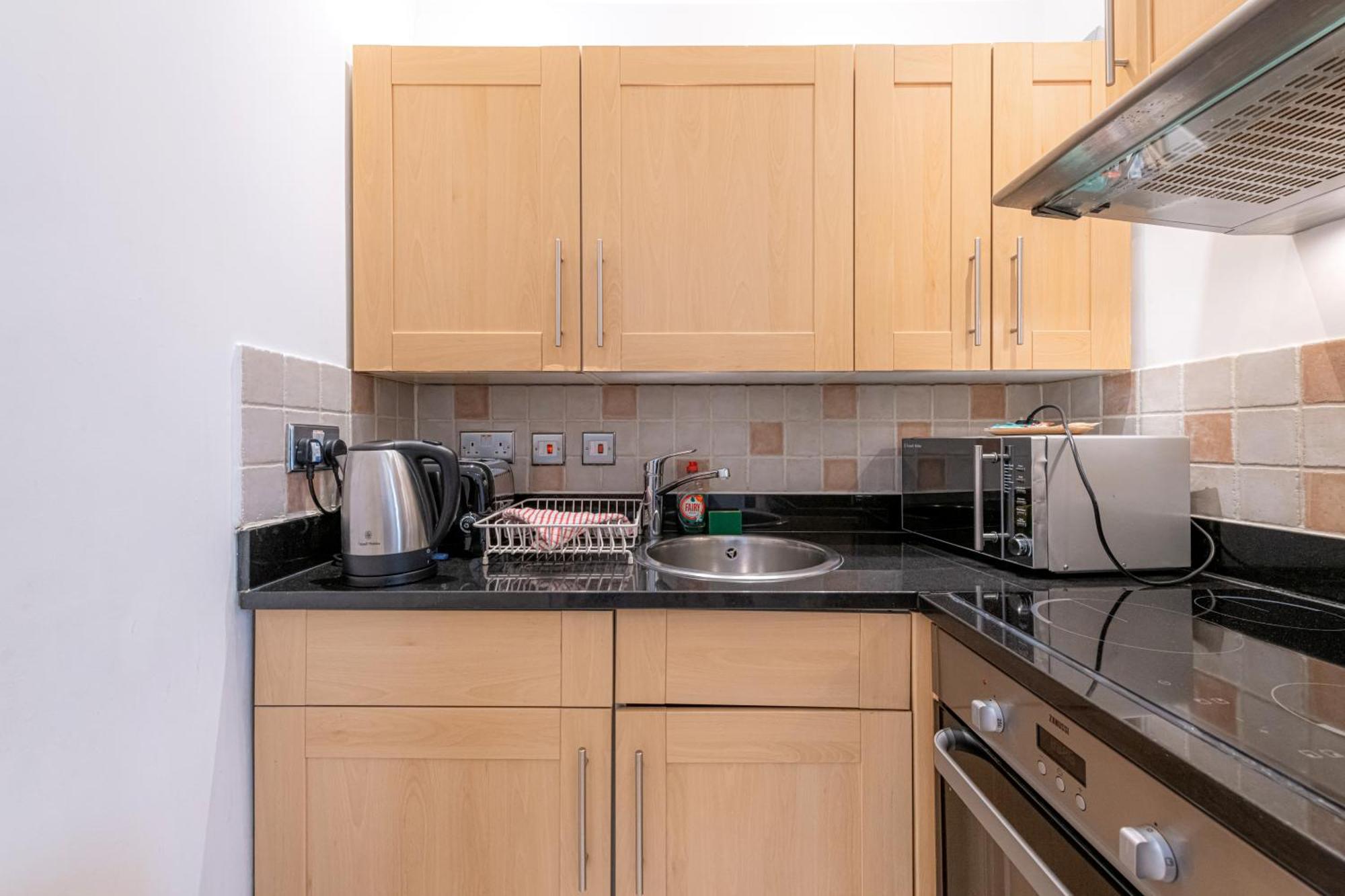 17 Hertford Street Лондон Экстерьер фото