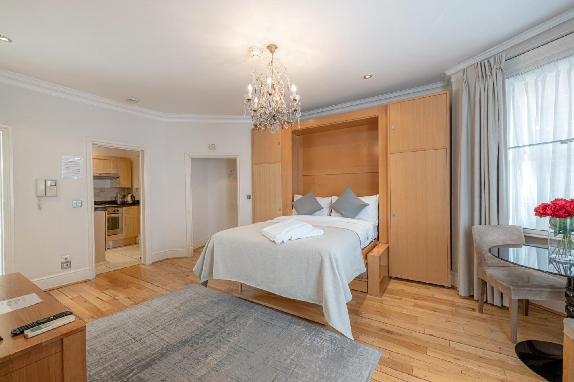 17 Hertford Street Лондон Экстерьер фото