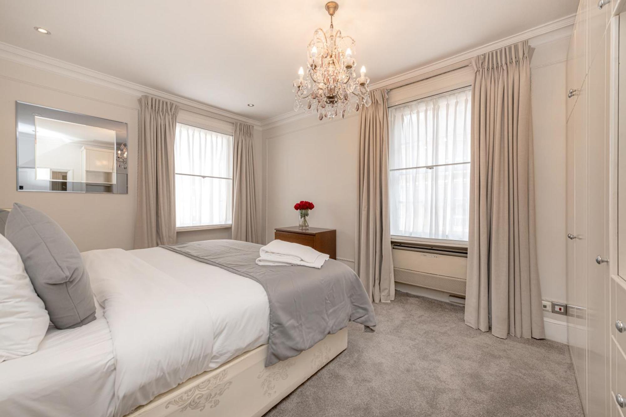 17 Hertford Street Лондон Экстерьер фото