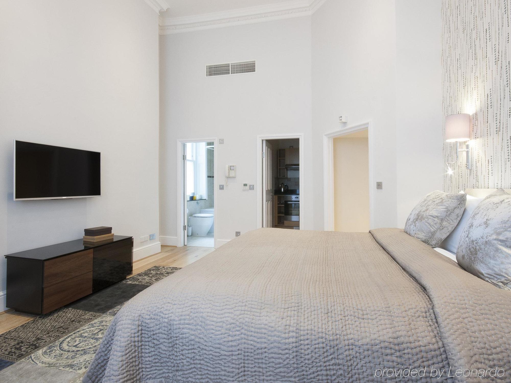 17 Hertford Street Лондон Экстерьер фото