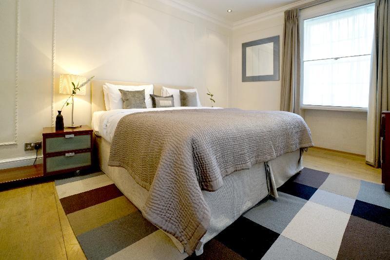 17 Hertford Street Лондон Экстерьер фото